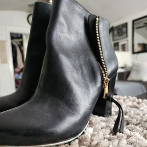 Black booties size 5 1/2